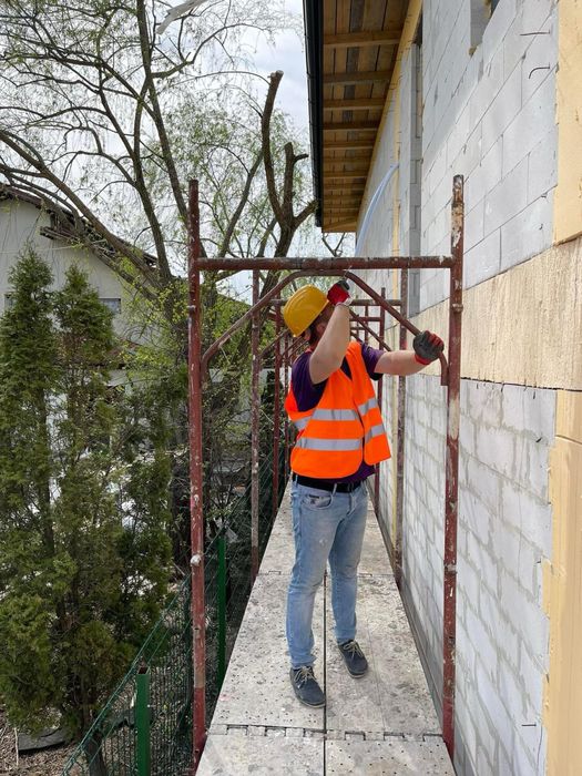 Inchiriez Schela Metalica/mobila/Ingusta