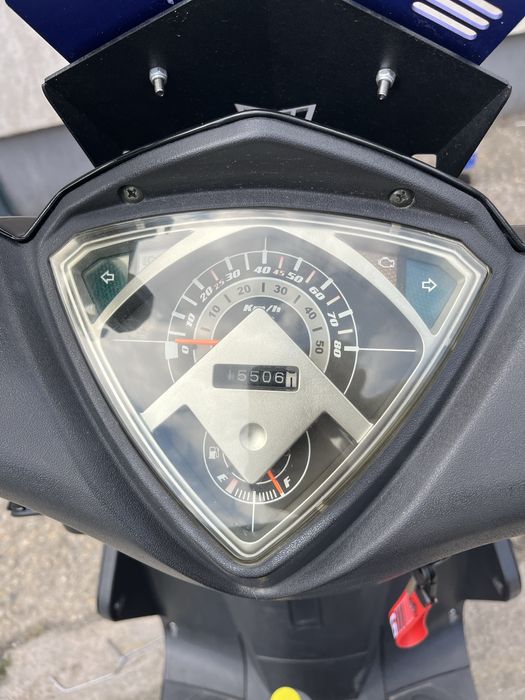 Scuter 4t foarte intretinut Set de 80cc