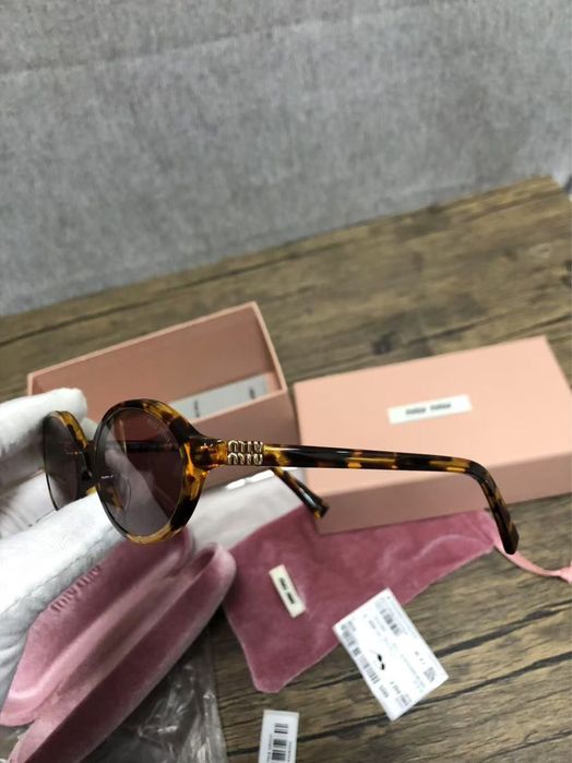 Слънчеви очила m** m**