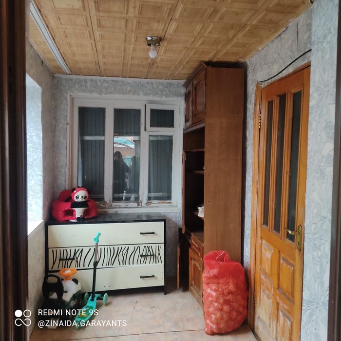 Продам два дома в одном дворе