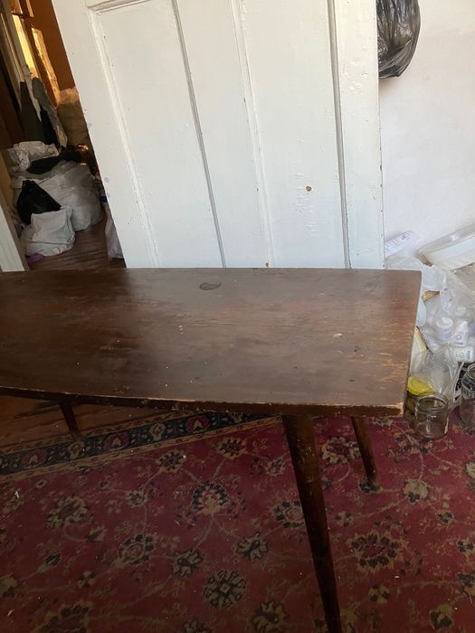 Стол журнальный Румвния дерево б/у Мирабад