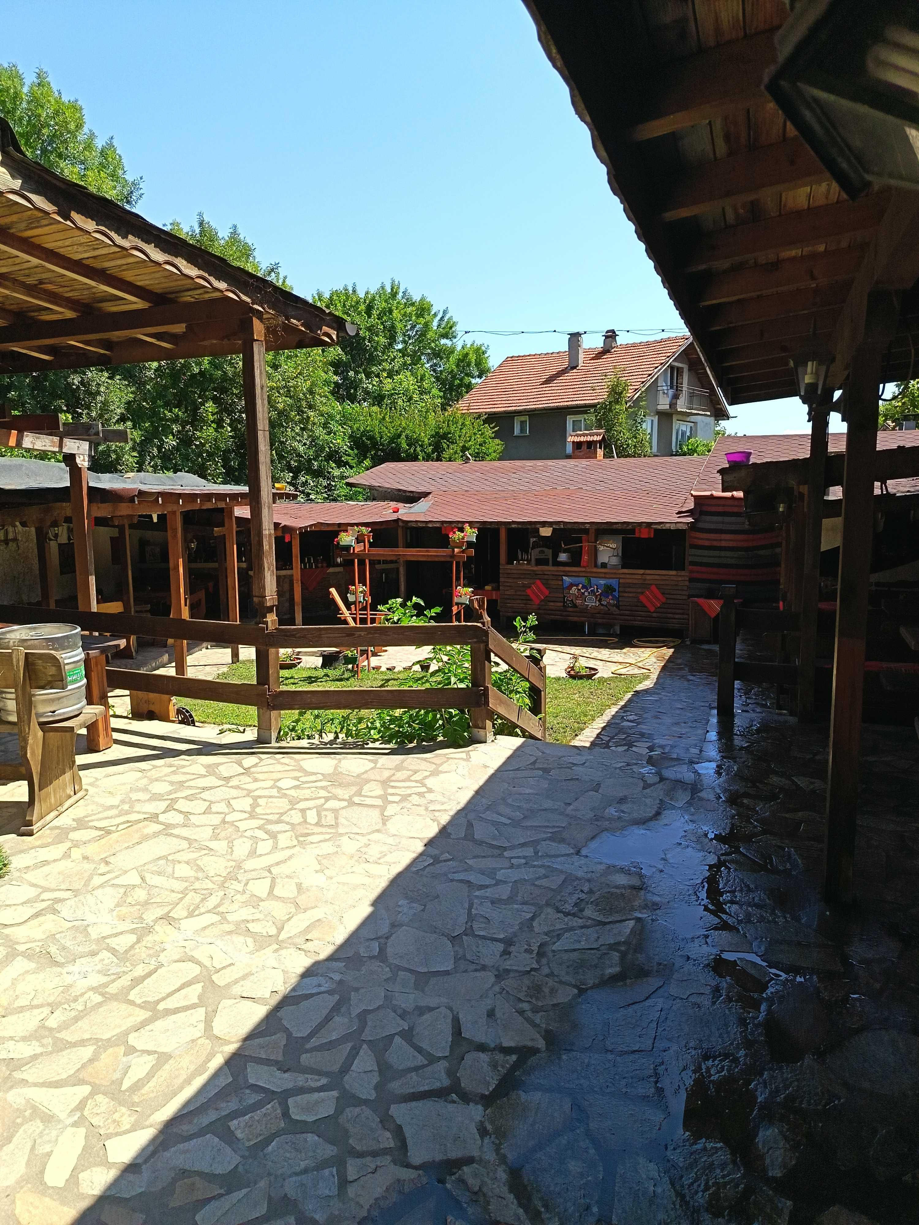 Продавам имот в с. Вакарел, Спешно