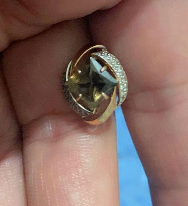 Срочно!!! Серьги 585 пробы производство Россия