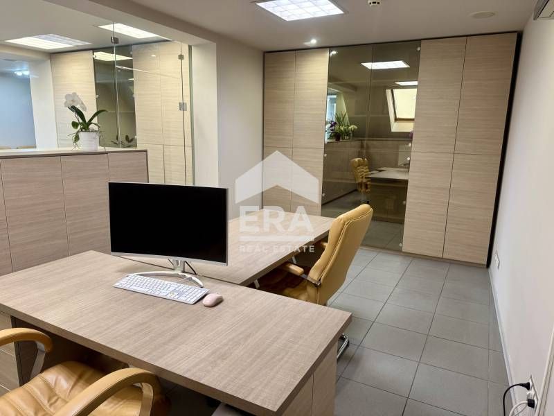 Продава се Офис в Варна, Център - 124 кв.м за 2904 €/кв.м - Снимка #7