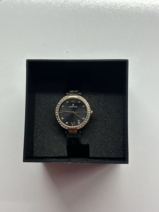 Часовник Daniel Klein- черен с розово злато