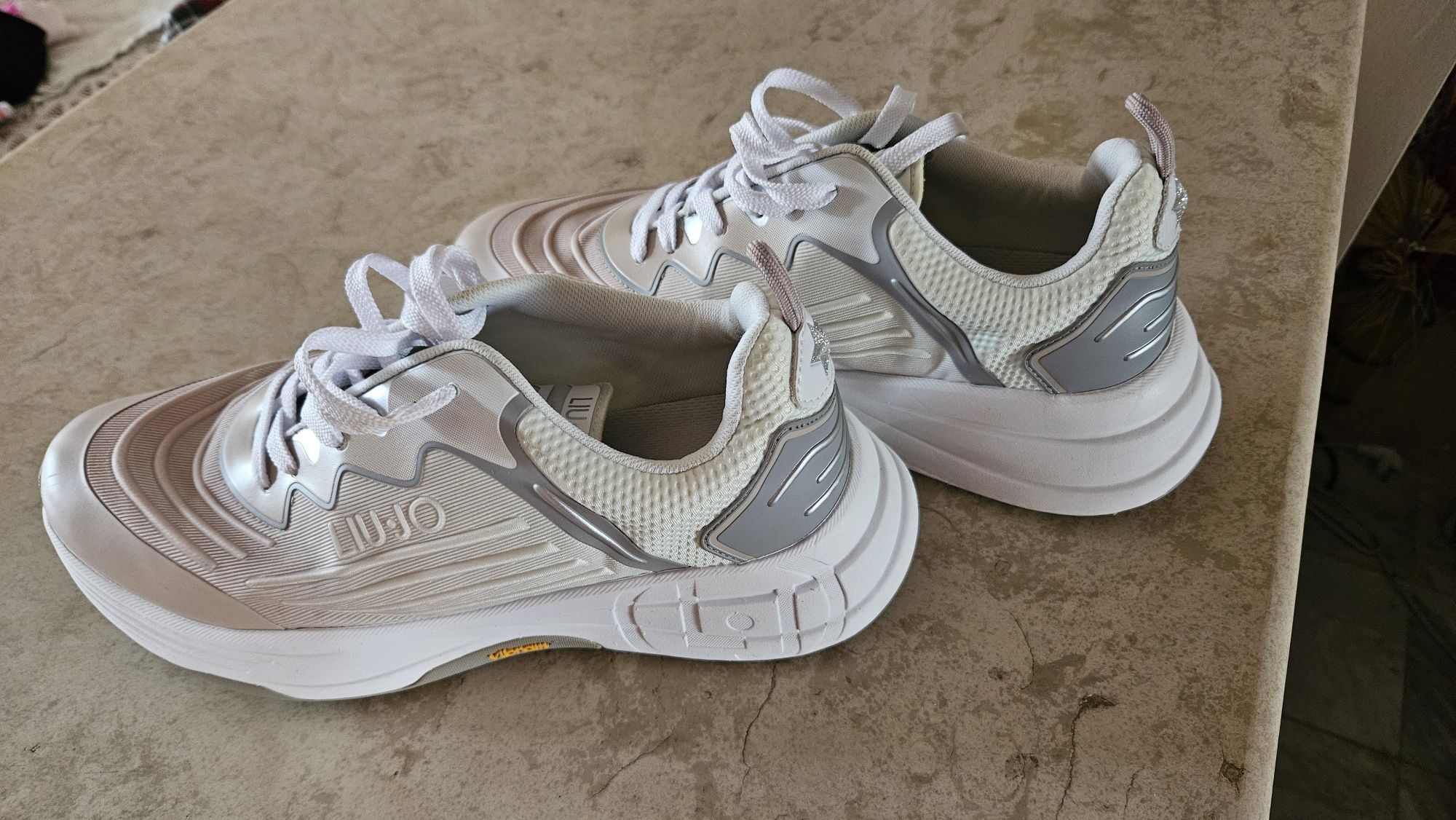 Официални  Обувки , сникърси Liu jo , River Island
