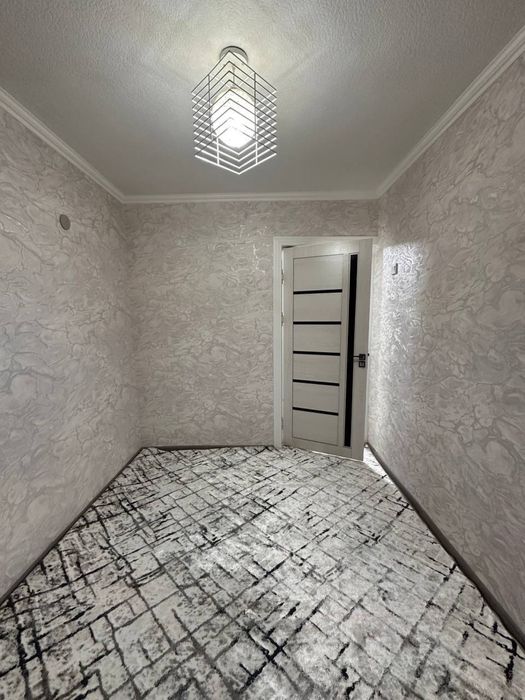 Srochna Bogʻishamolda 5-etaj 2xonalik uy sotiladi.