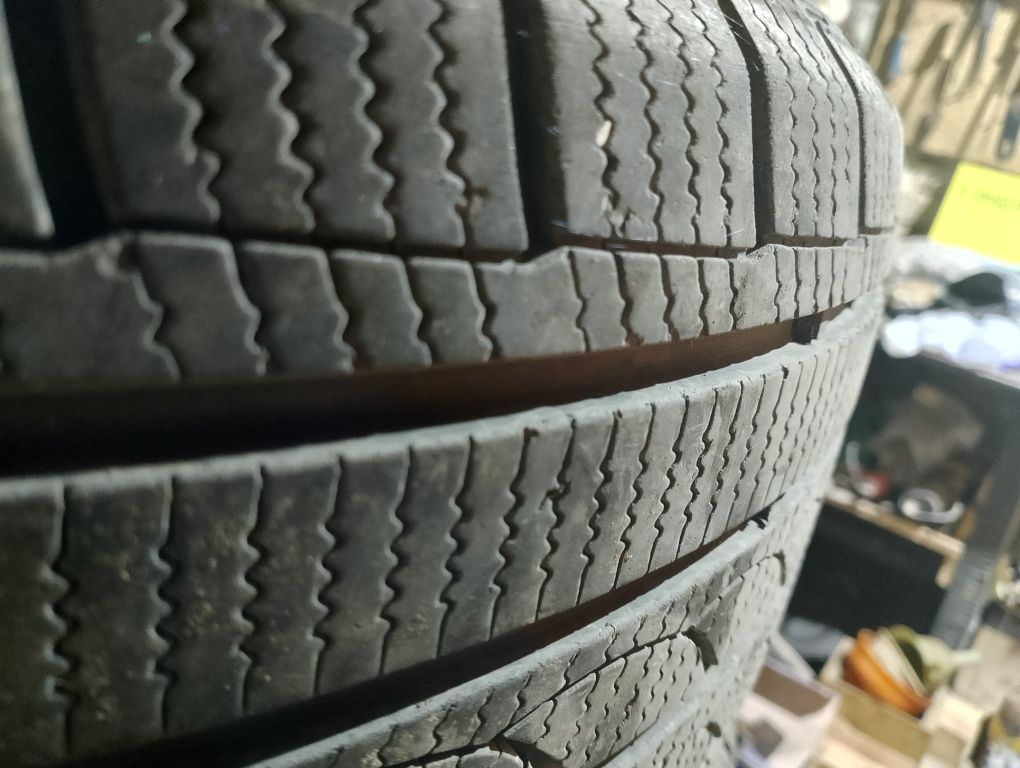 Гуми 235 /60 /17