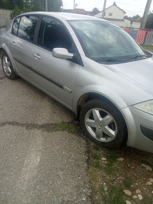 Vând sau schimb Renault Megane 2