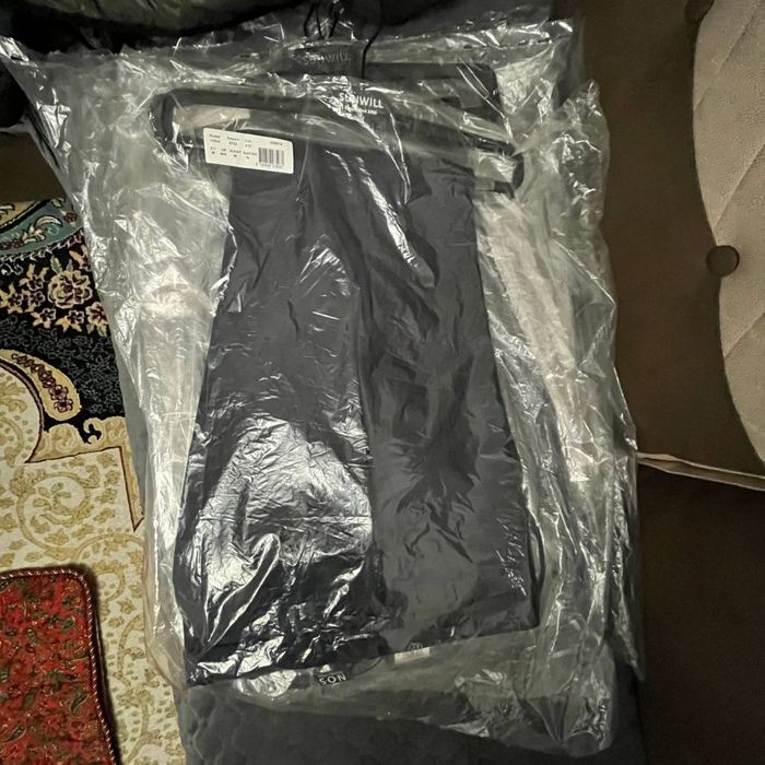 Классические бруки и кастум из Дании.34-36 размер