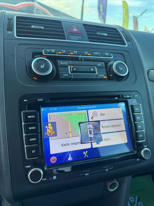 Volkswagen Touran Life