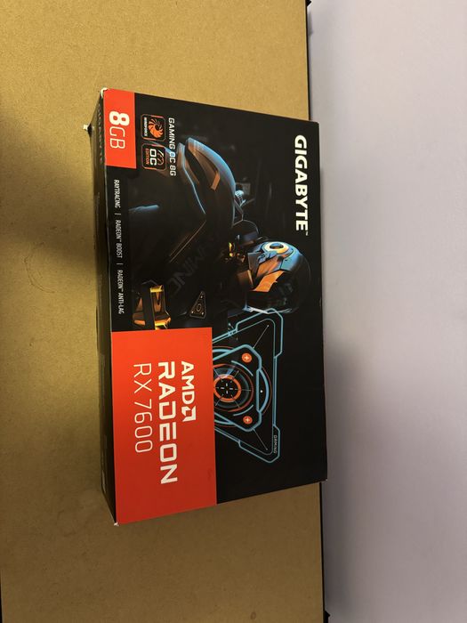 Placa video amd radeon rx7600 noua sigilata .