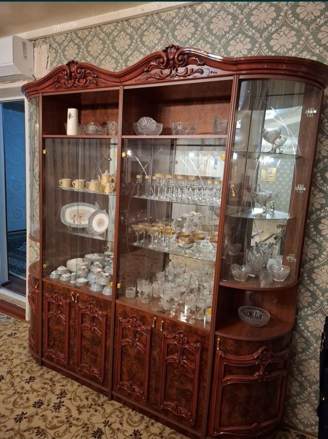 Продаётся горка-стенка