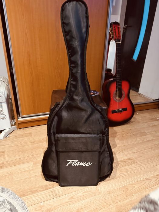 Chitara  acustica  doua la pret de una