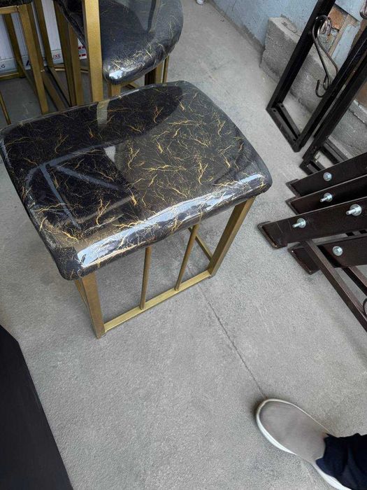 1 ta stol stul taburetka 4 ta