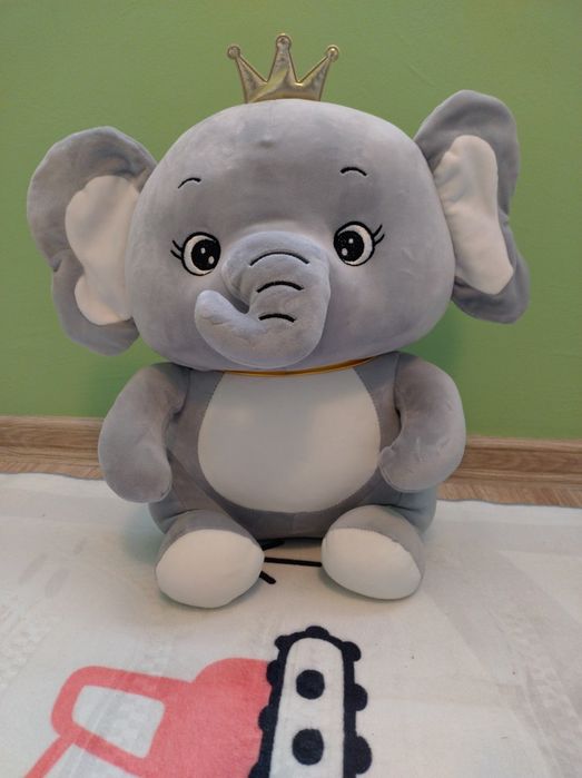 Ново плюшено слонче