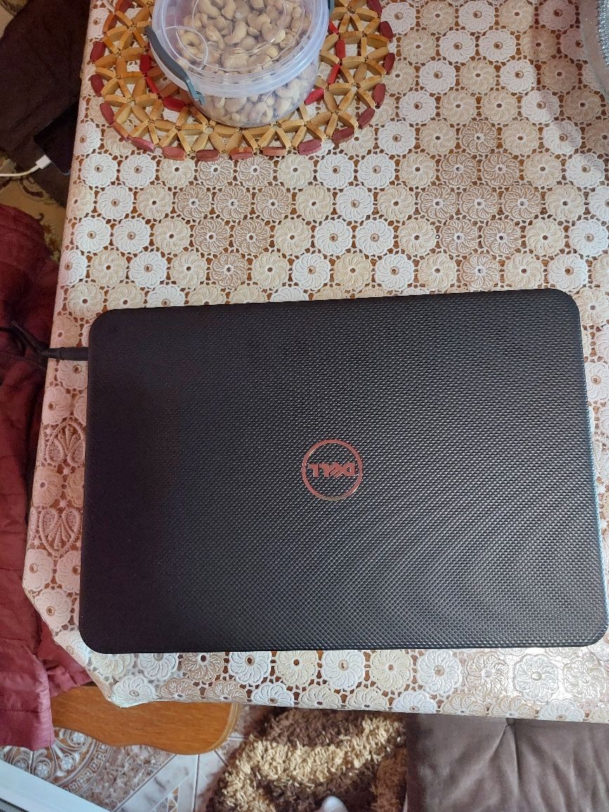 Ocazie-laptop DELL Inspiron 3521,  I5 Nou