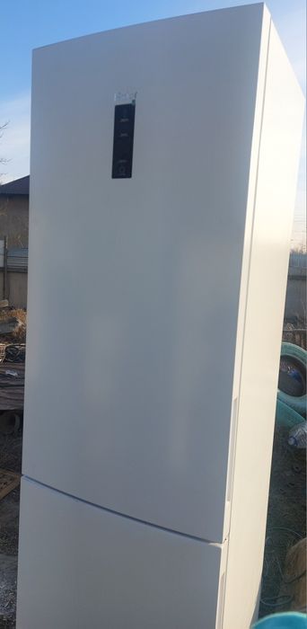 Холодильник "HAIER"