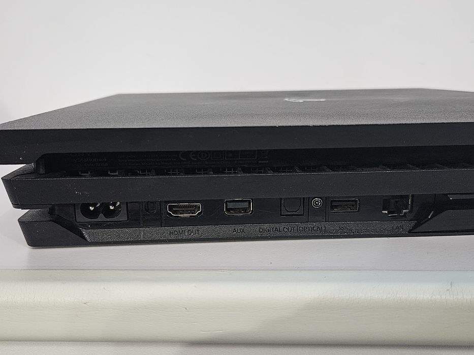 PS4 Pro cu SSD de 1Tb