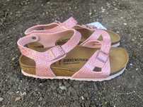 Birkenstock чисто нови сандали 39 номер
