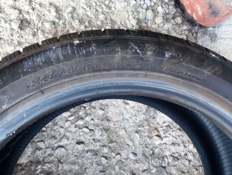 2 бр. зимни гуми 245/45 R19