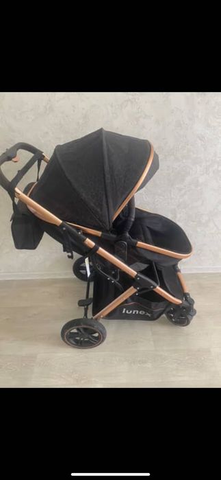 Коляска для прогулок