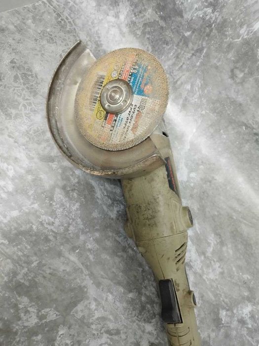 Болгарка Crown (757269 г. Кокшетау, ул. Абая 128, 21)