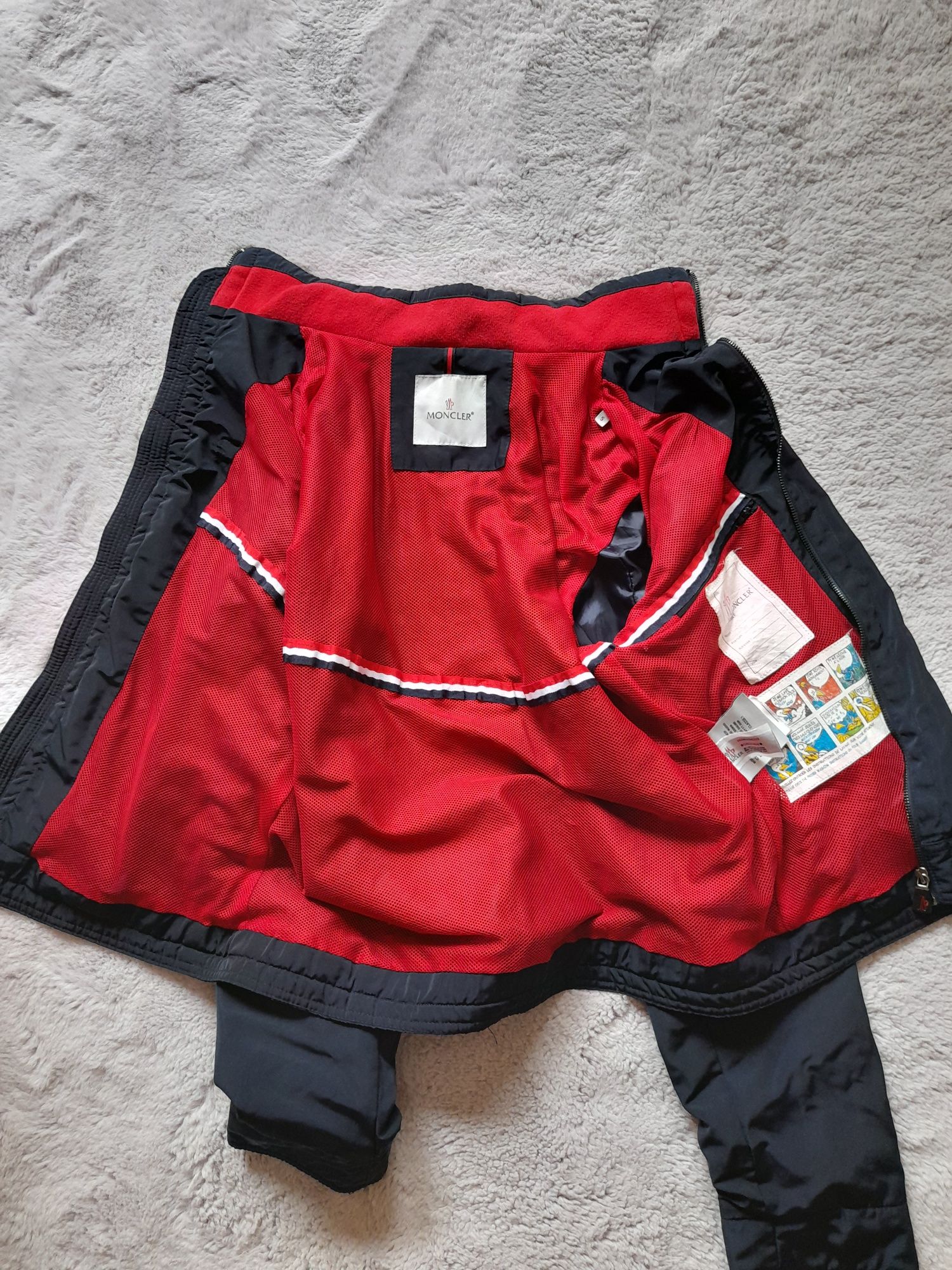 MONCLER мъжко яке L размер.