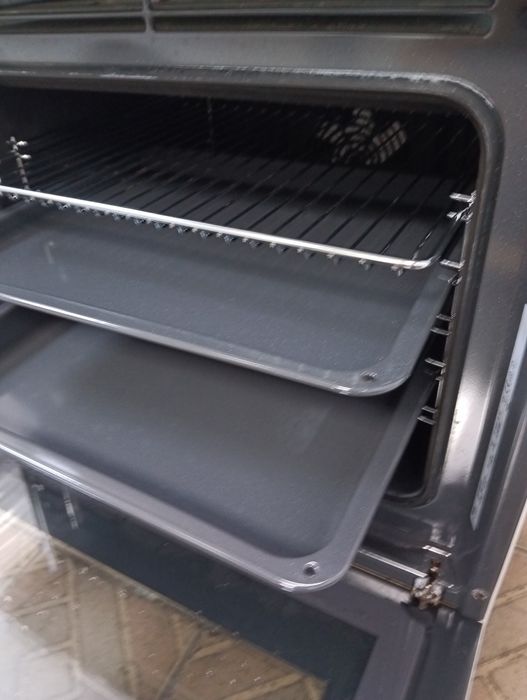 Свободно стояща печка с керамичен плот Voss Electrolux 2годиниГаранция