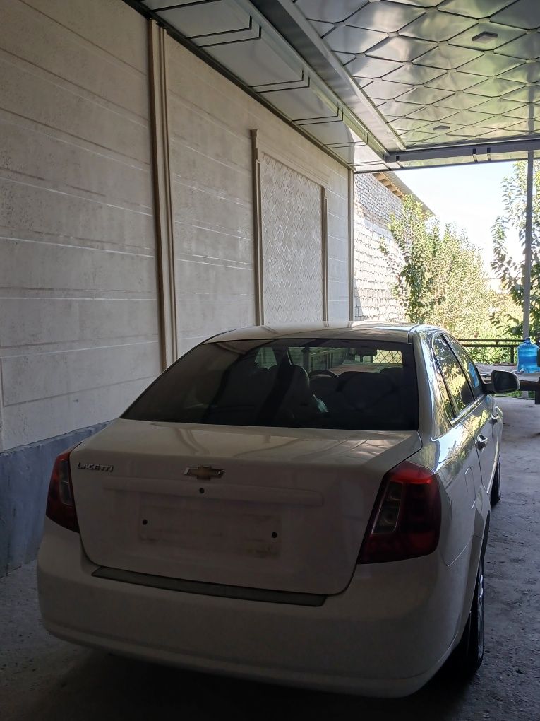 Chevrolet Gentra sotiladi