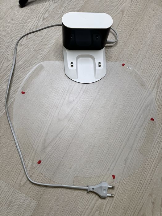 Roborock S5 Max - aspirator robot cu mop aproape nou