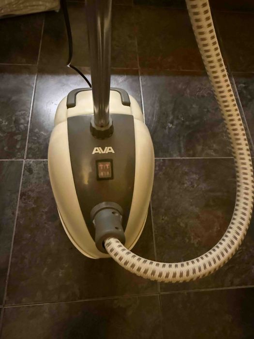 Вертикальный паровой утюг AVA

Вертикальный отпариватель, паровой утюг