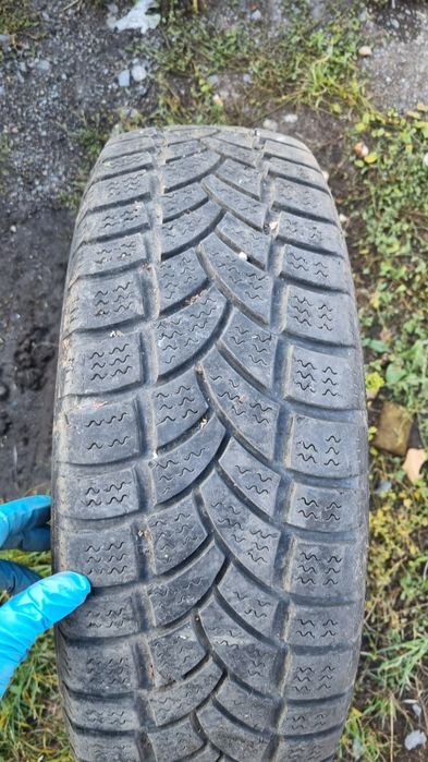 225/65/16С Vederstein 1 БРОЙ бусова гума