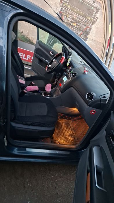 Vând ford focus 2