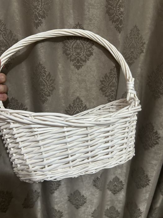 Корзина белая для хранения или подарков
