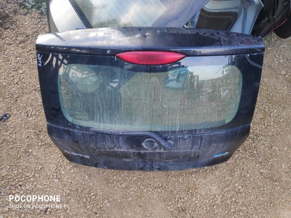 Врата багажник Nissan Note / Нисан Ноте 2008