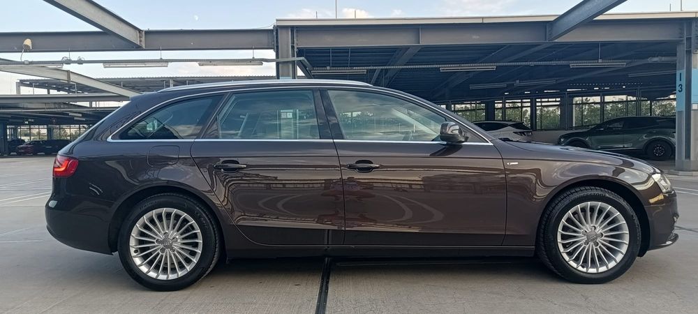 Vând Audi A4 b8.5 Sau la schimb cu ceva mai mic. De preferat golf .7Ra