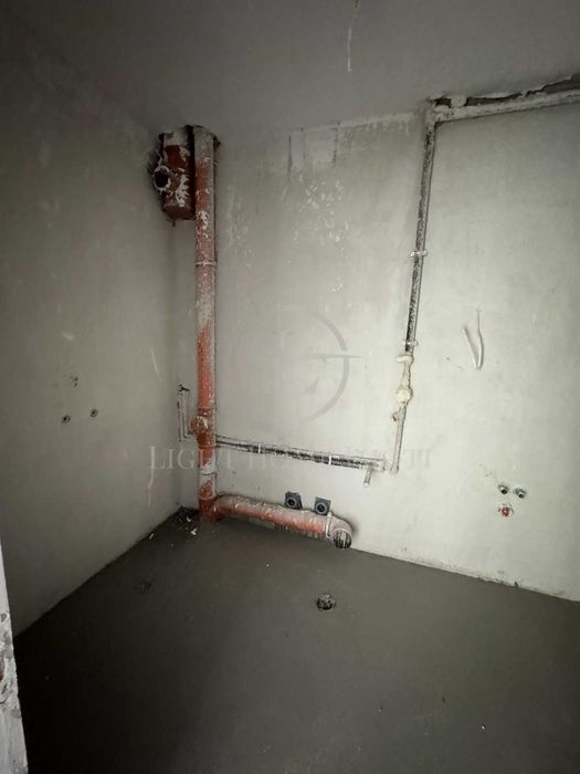 Продава се Тристаен апартамент в Пловдив, Остромила - 114 кв.м за 1096 €/кв.м - Снимка #4