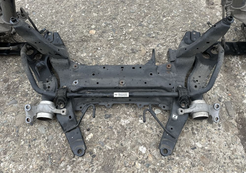 Punte / Amortizoare / Fuzete BMW Seria 1 F40, Seria 2 F44