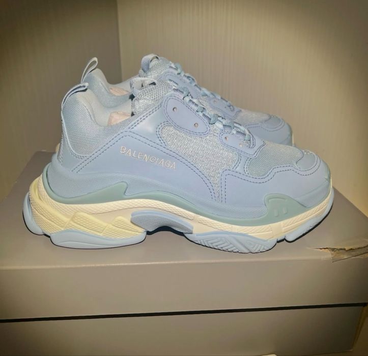 Adidasi balenciaga triple s