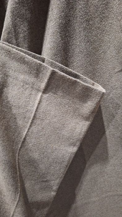 Vând pantalon damă, ușor conic, din stofă, mărimea 42-44