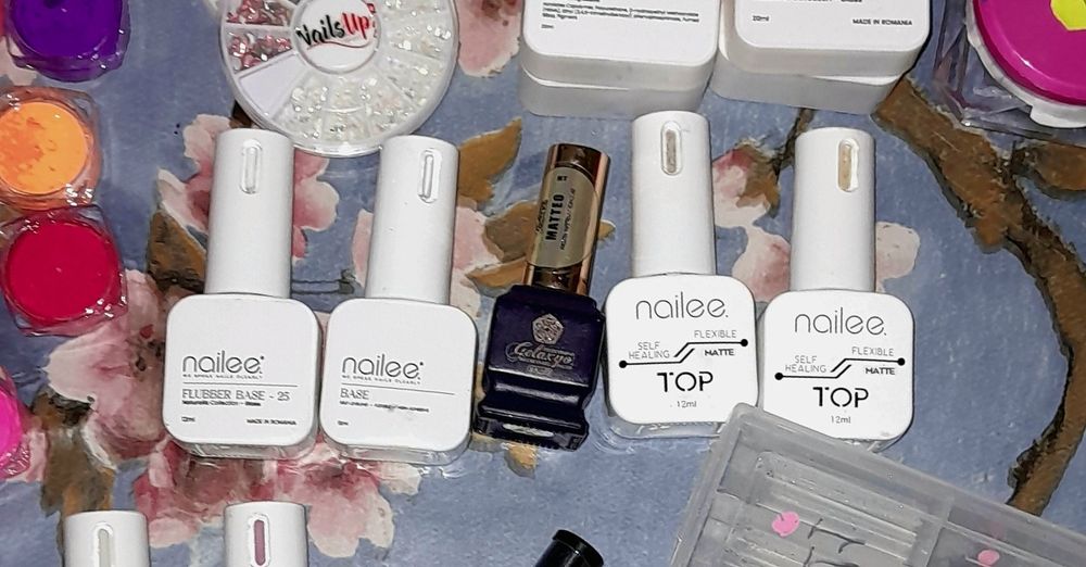 set de făcut manichiura cu gel sau semipermanenta