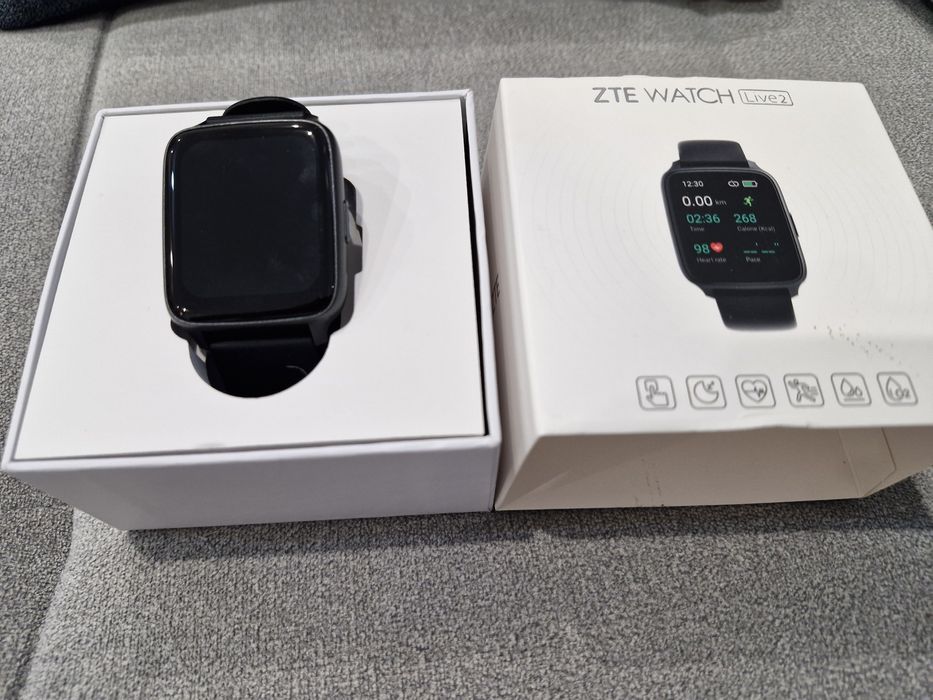 Смарт часы ZTE watch Live2