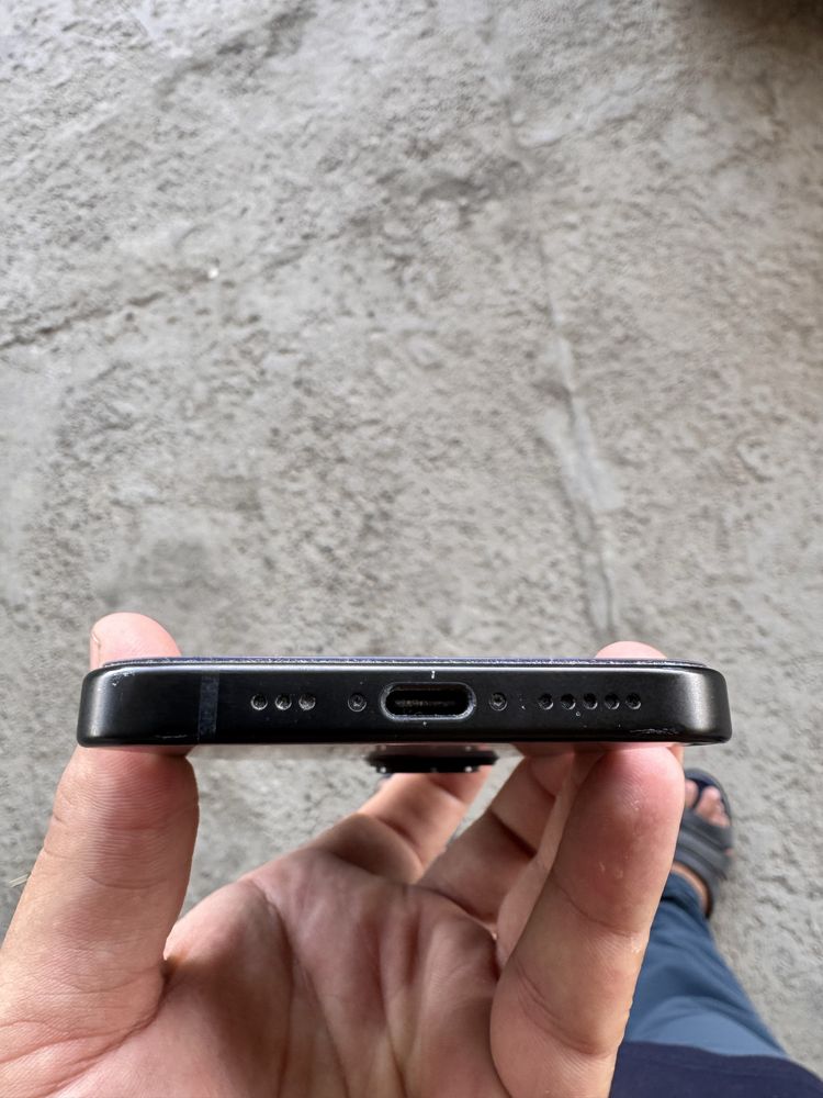 Iphone 15 karopka dokument 256 gb yomkist 99