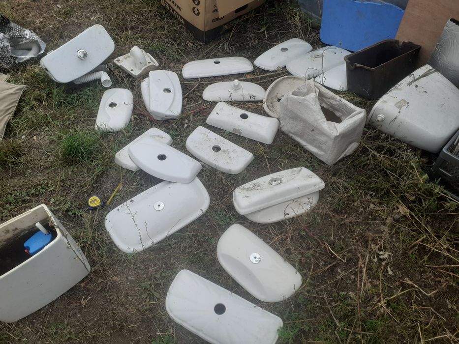 Унитаз нов 5т бачки 3000т крышки 2500т тюльпан 3000т шланги 700т