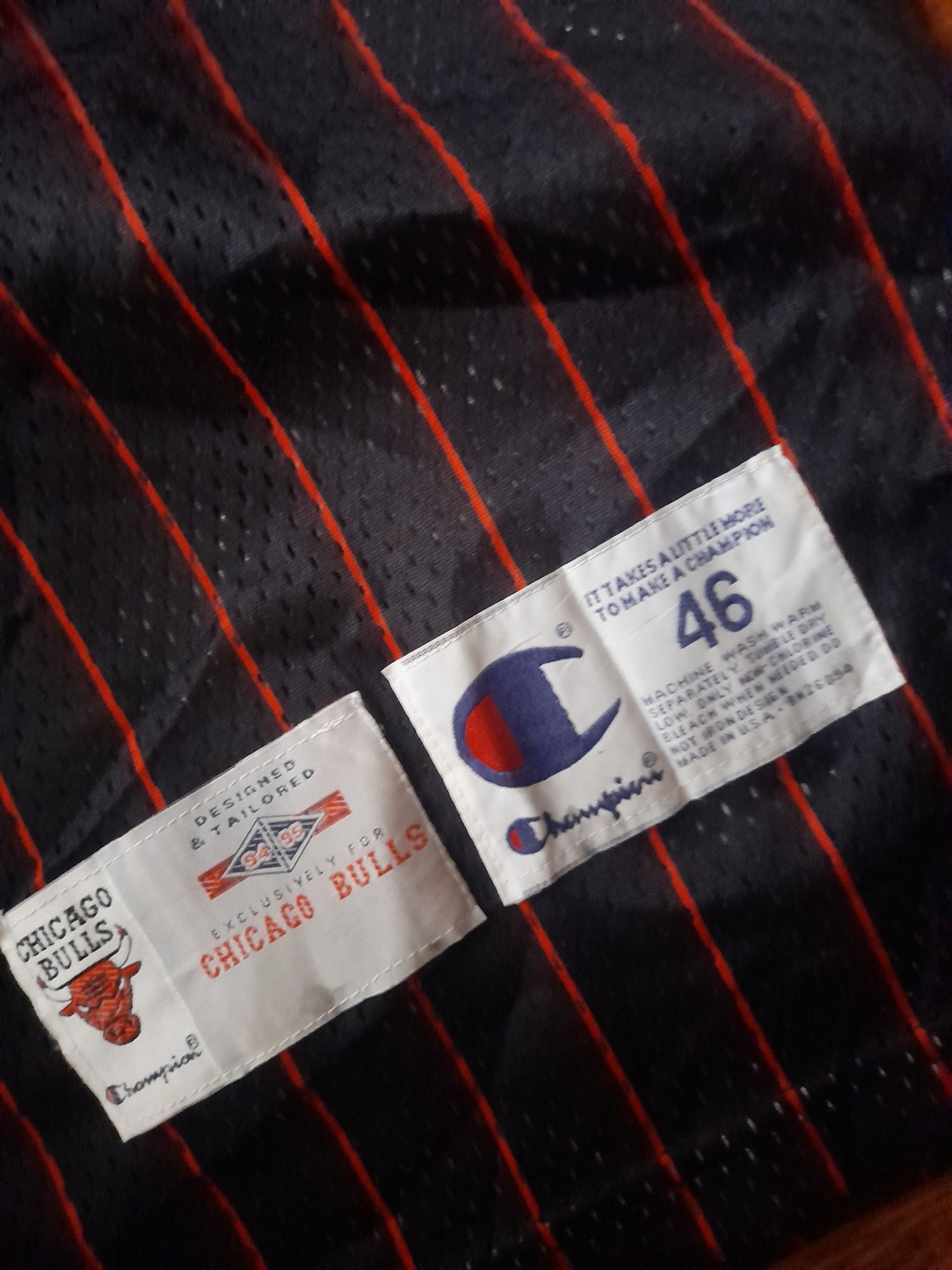 Champion BULLS JORDAN потник L- XL размер.