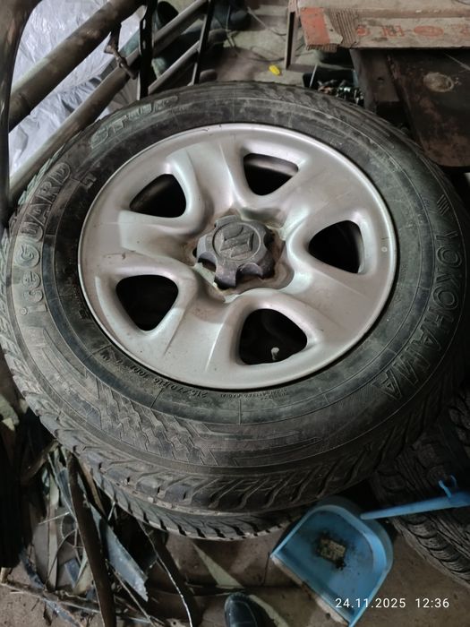 Продам резину с т.дисками зимюю