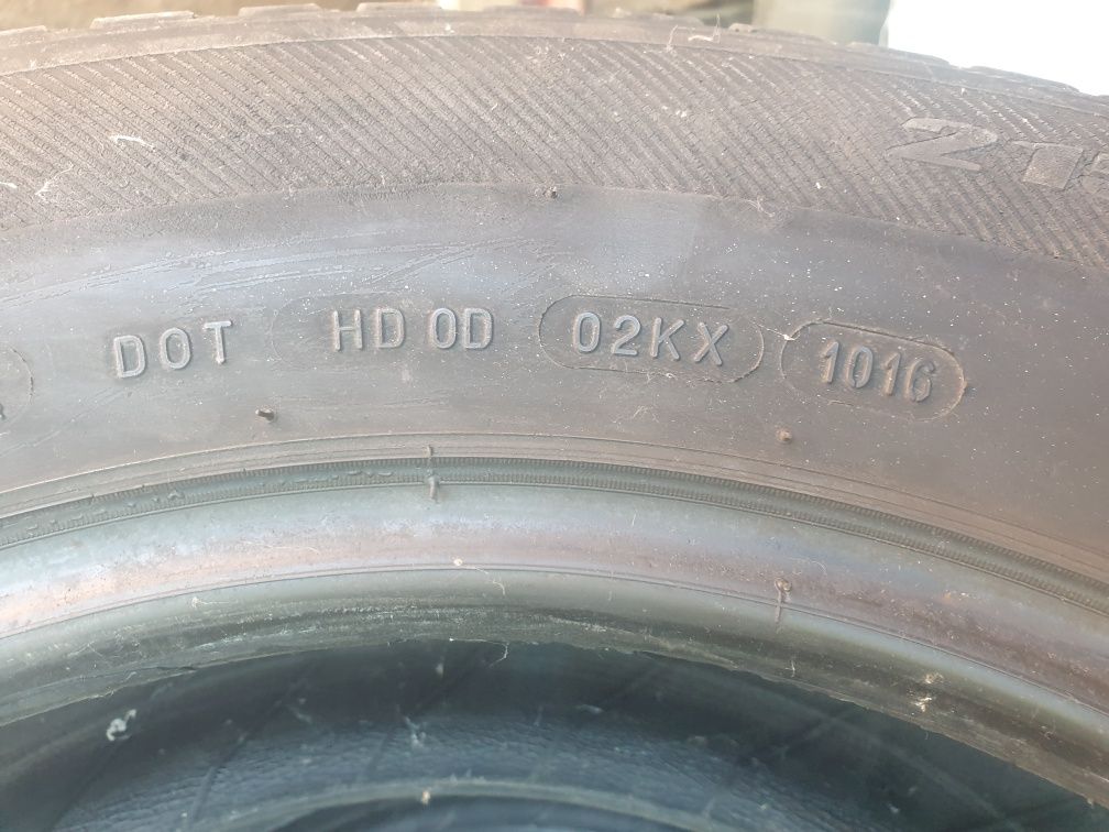 Vând 4 cauciucuri Michelin vară 215/65 R 16