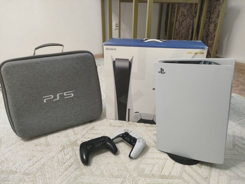 Продам PS5 в идеальном состоянии