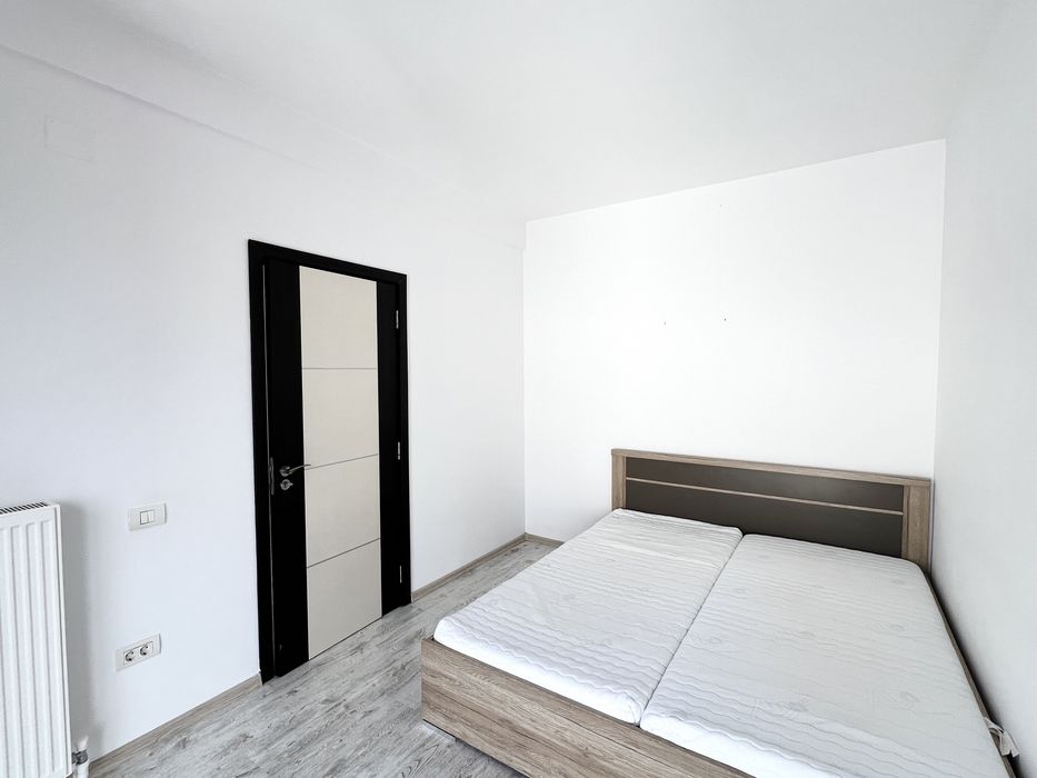 Inchiriez apartament cu 3 camere